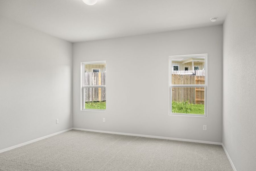 Spacious, unfurnished interior of a new home in Cloverleaf, Austin (Image 19).