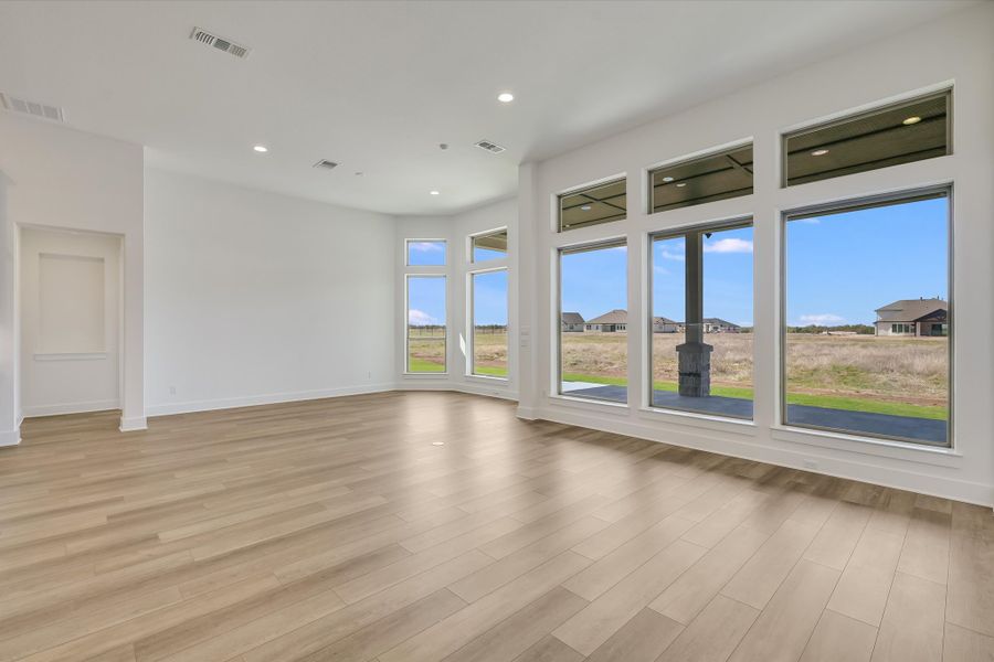 Representative unfurnished interior of a home built from the Llano II by Giddens Homes in Whispering Wind, Bertram (Image 117). Representative unfurnished interior of a home built from the Llano II by Giddens Homes in Whispering Wind, Bertram (Image 117).