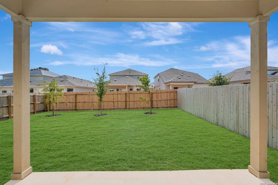 Exterior details and patio area of a home in Paloma Park, Converse (Image 3).