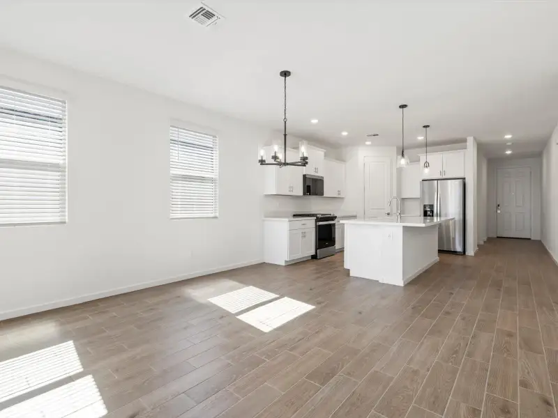Spacious, unfurnished interior of a new home in Paloma Creek - Estate Series, Surprise (Image 10).
