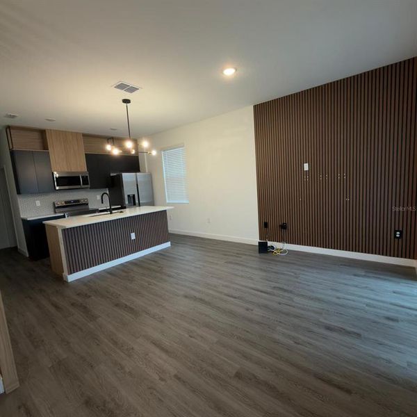 Spacious, unfurnished interior of a new home in , Kissimmee (Image 17).