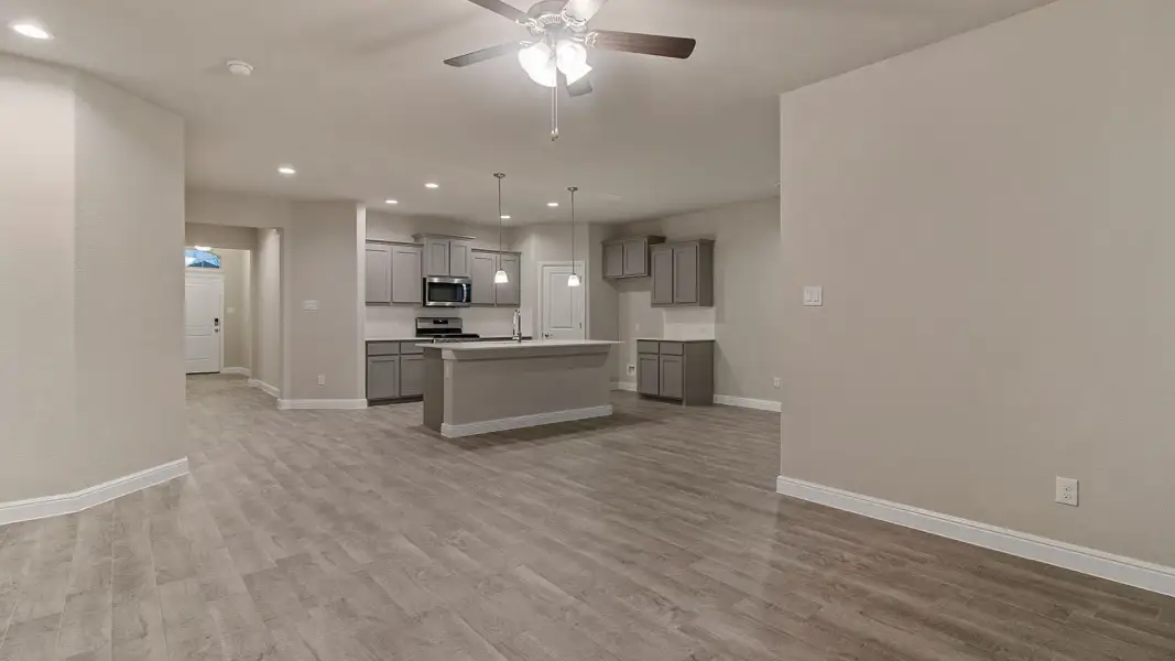 Spacious, unfurnished interior of a new home in Bluestem, Rhome (Image 16).