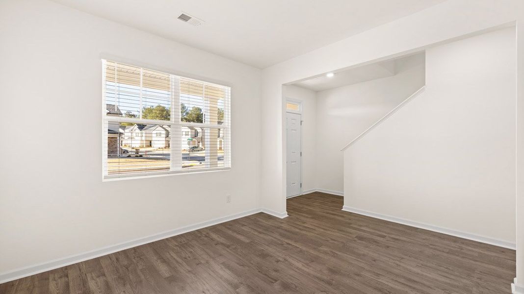 Spacious, unfurnished interior of a new home in Captain's Corner, Grovetown (Image 14).