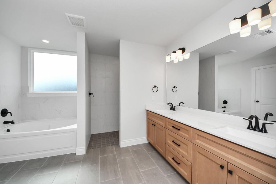 Furnished interior view inside a new home in Lexington Heights, Willis (Image 17). Furnished interior view inside a new home in Lexington Heights, Willis (Image 17).