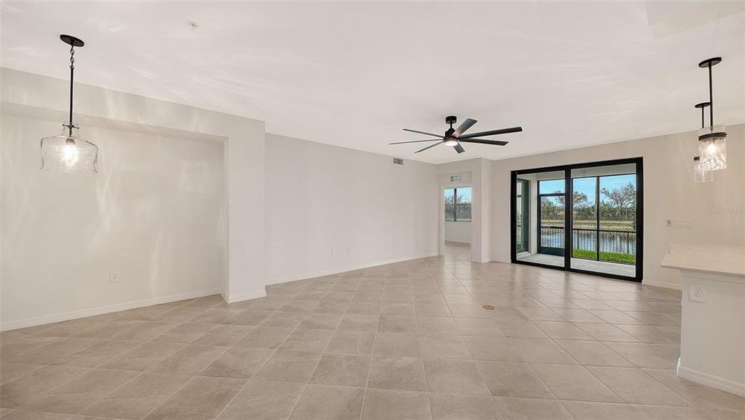 Spacious, unfurnished interior of a new home in Legends Cove, Bradenton (Image 32).