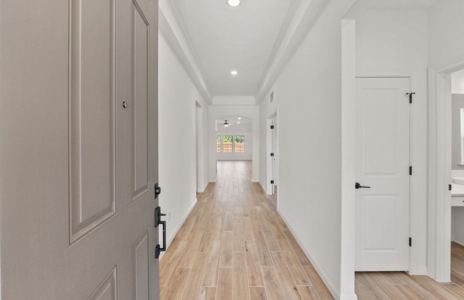 Spacious, unfurnished interior of a new home in Saddleback at Santa Rita Ranch, Liberty Hill (Image 16). Spacious, unfurnished interior of a new home in Saddleback at Santa Rita Ranch, Liberty Hill (Image 16).