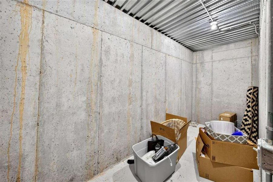 Image 83 of a home in .