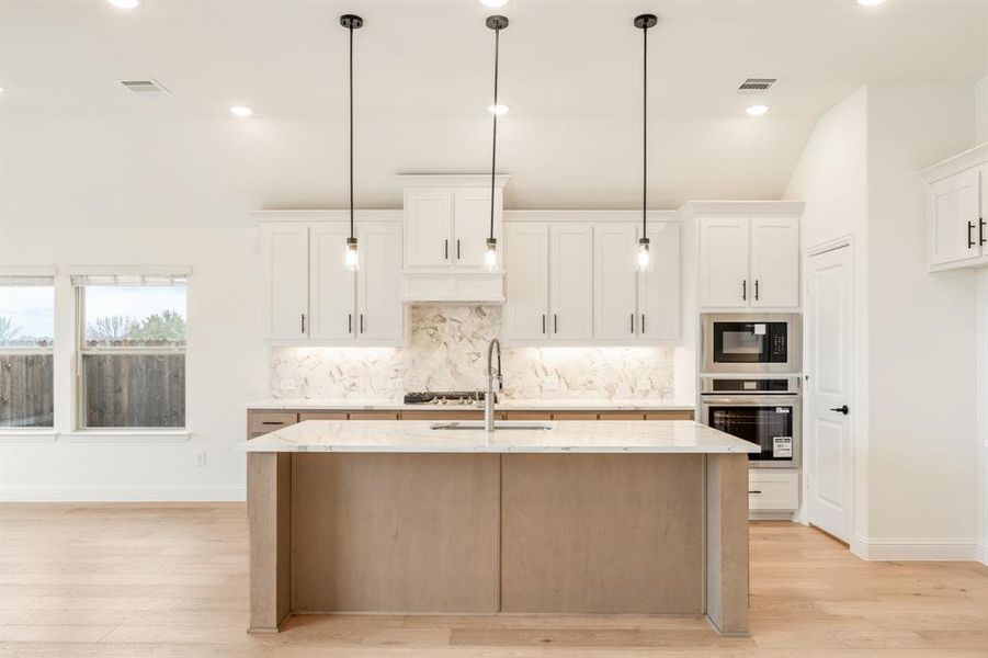 Furnished interior view inside a new home in Willow Wood, McKinney (Image 10).