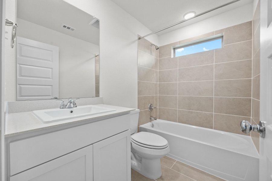 Furnished interior view inside a new home in Trinity Ranch, Elgin (Image 15).