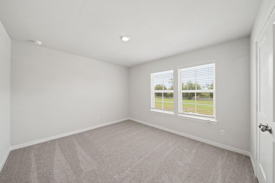 Spacious, unfurnished interior of a new home in Russell Ranch, Bay City (Image 16).