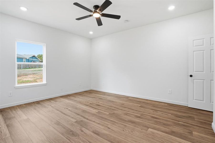 Spacious, unfurnished interior of a new home in , Granbury (Image 16). Spacious, unfurnished interior of a new home in , Granbury (Image 16).