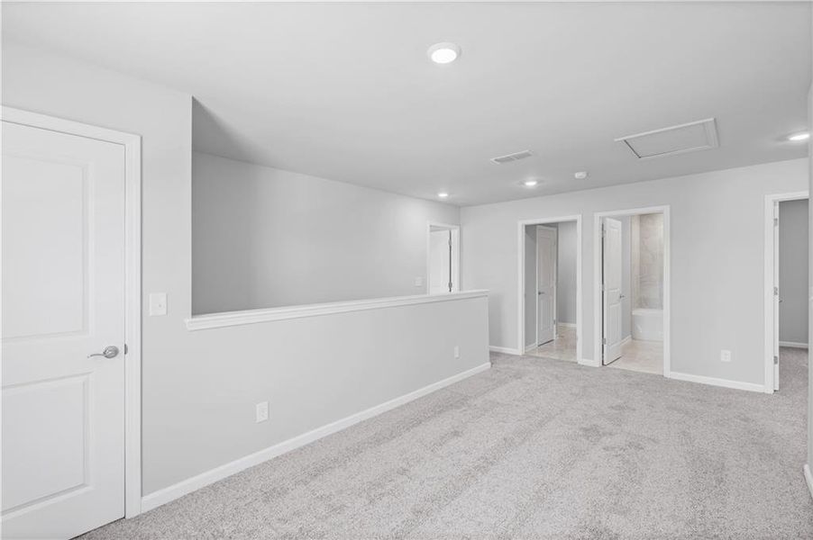 Spacious, unfurnished interior of a new home in Avery Ridge, Gainesville (Image 18). Spacious, unfurnished interior of a new home in Avery Ridge, Gainesville (Image 18).