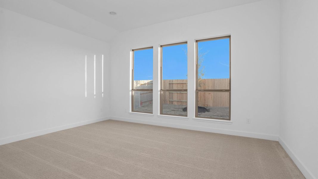 Spacious, unfurnished interior of a new home in Valencia, Manvel (Image 11).