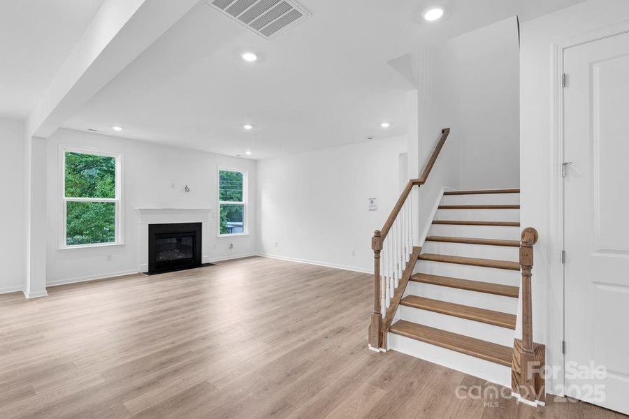 177 Glenn Drive ~ Ready Now 177 Glenn Drive ~ Ready Now