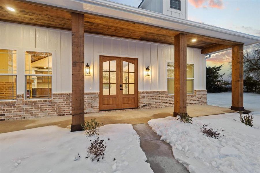Exterior details and patio area of a home in , Bonham (Image 3).