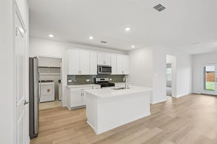 Photo is not of the actual home, but is an inspirational photo of builder’s model home and may depict options, furnishings, and/or decorator features that are not included. Photo is not of the actual home, but is an inspirational photo of builder’s model home and may depict options, furnishings, and/or decorator features that are not included.