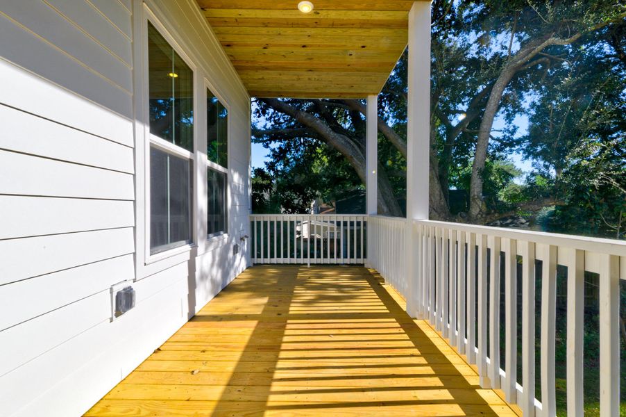 Exterior details and patio area of a home in , Charleston (Image 28).