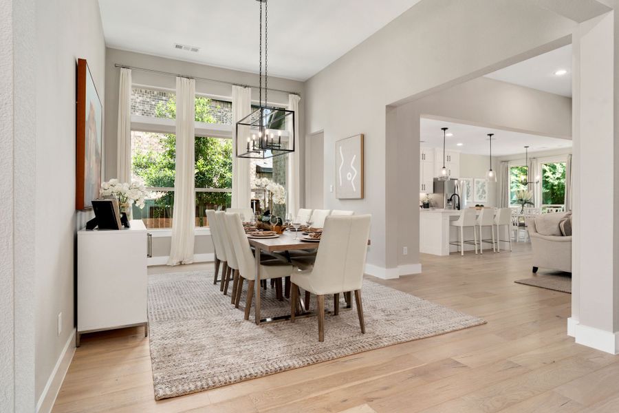 Plan 1685 Dining Area Representative Photo