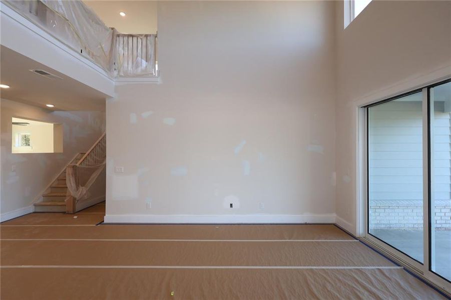 Spacious, unfurnished interior of a new home in Settingdown Farms, Cumming (Image 6).