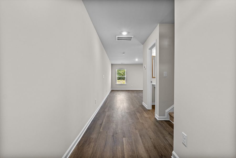 Spacious, unfurnished interior of a new home in Willow Lake, Blythewood (Image 12).