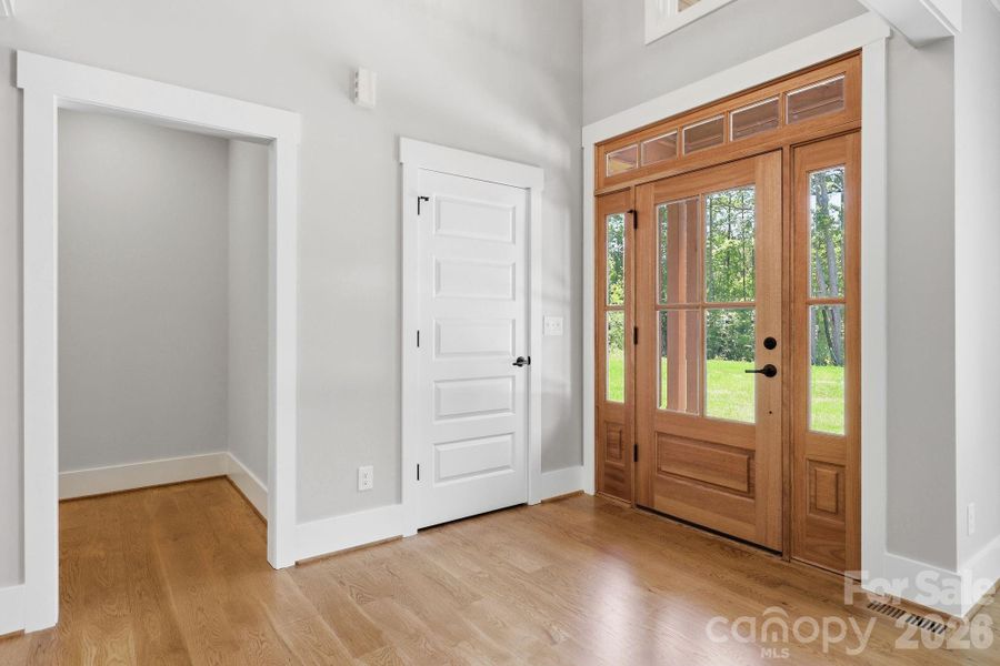 Spacious, unfurnished interior of a new home in , Lewisville (Image 18).
