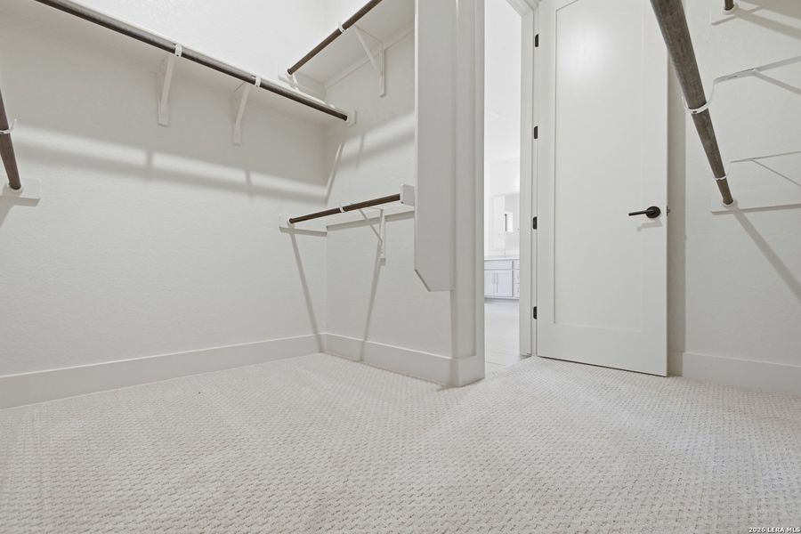 Spacious, unfurnished interior of a new home in Shavano Highlands, San Antonio (Image 43). Spacious, unfurnished interior of a new home in Shavano Highlands, San Antonio (Image 43).
