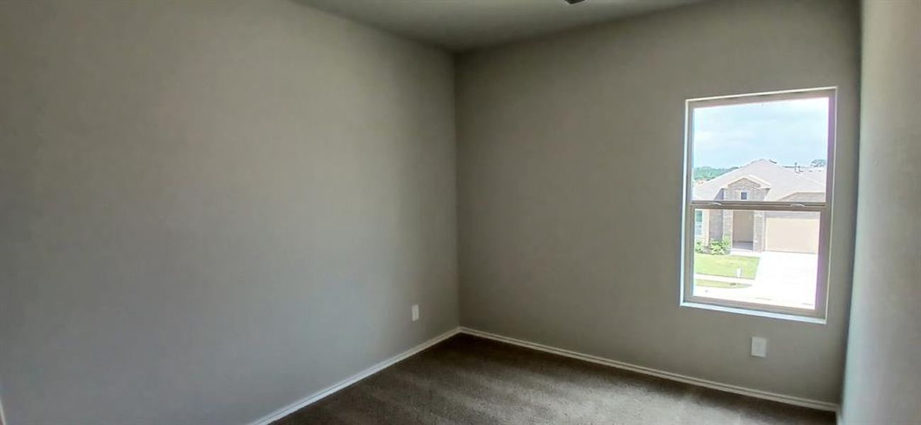 Spacious, unfurnished interior of a new home in The Canyons, Keene (Image 12).