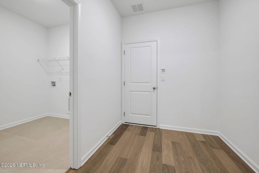 Spacious, unfurnished interior of a new home in Jennings Farm, Middleburg (Image 28). Spacious, unfurnished interior of a new home in Jennings Farm, Middleburg (Image 28).