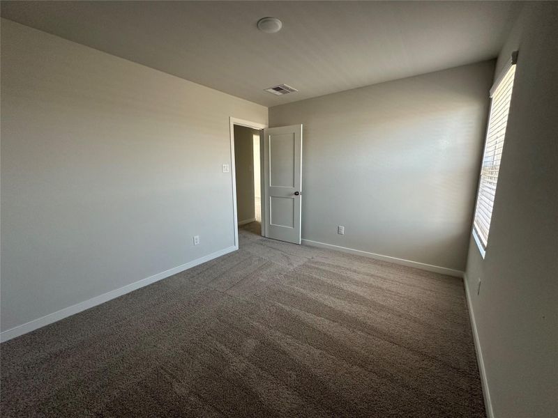 Spacious, unfurnished interior of a new home in Lonestar Collection at Aurora, Katy (Image 22).