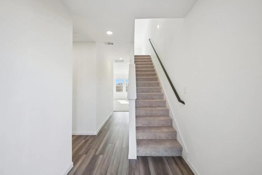 Spacious, unfurnished interior of a new home in Watson Hill, Summerville (Image 13).