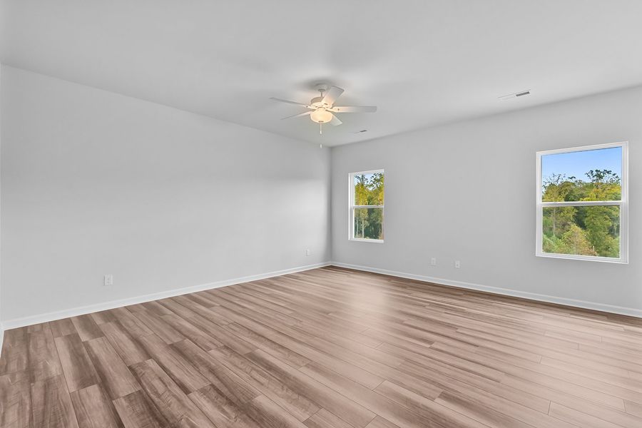 Spacious, unfurnished interior of a new home in Bell West, Kernersville (Image 17).