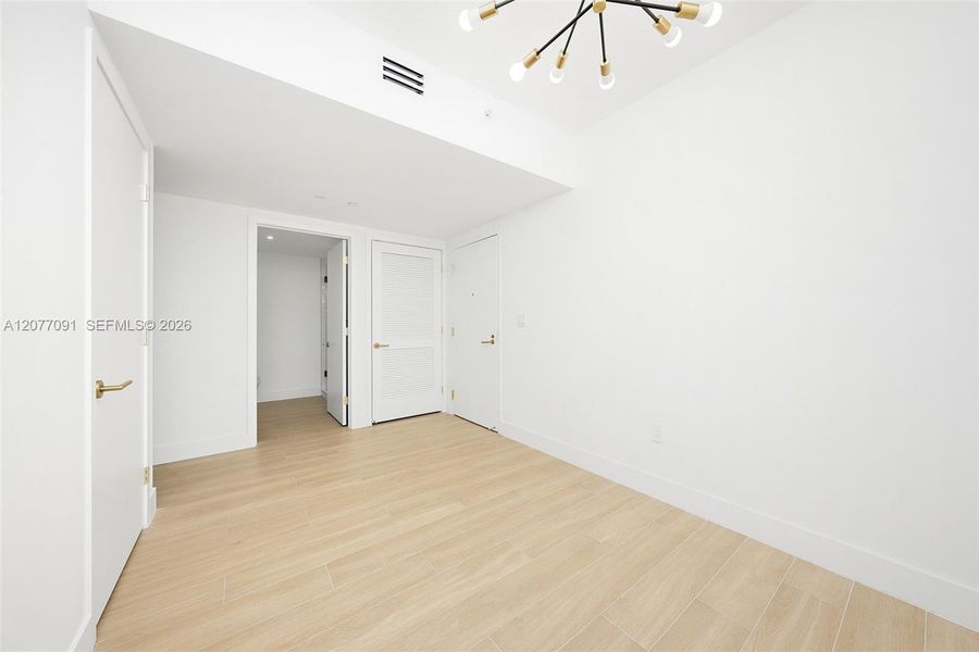 Spacious, unfurnished interior of a new home in , Miami (Image 24).