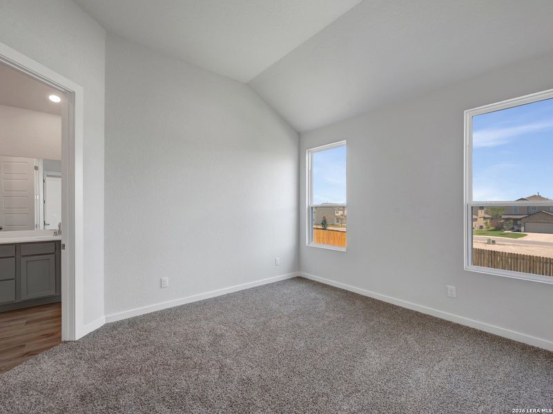 Spacious, unfurnished interior of a new home in , San Antonio (Image 20).