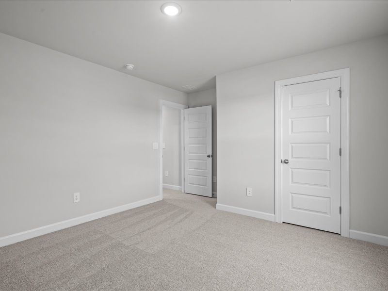 Spacious, unfurnished interior of a new home in Creek Ridge - Signature Collection, Spartanburg (Image 17). Spacious, unfurnished interior of a new home in Creek Ridge - Signature Collection, Spartanburg (Image 17).