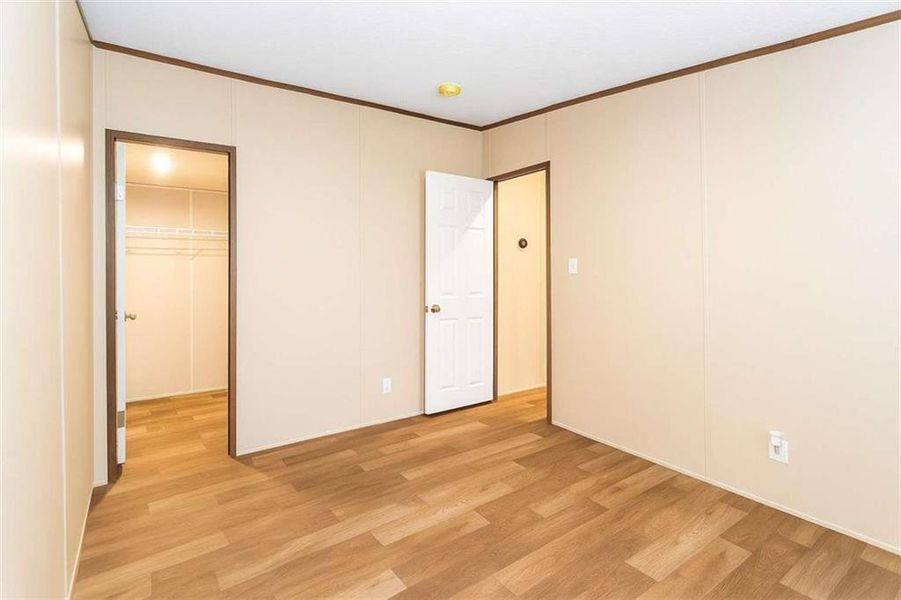 Spacious, unfurnished interior of a new home in , Ellijay (Image 19).