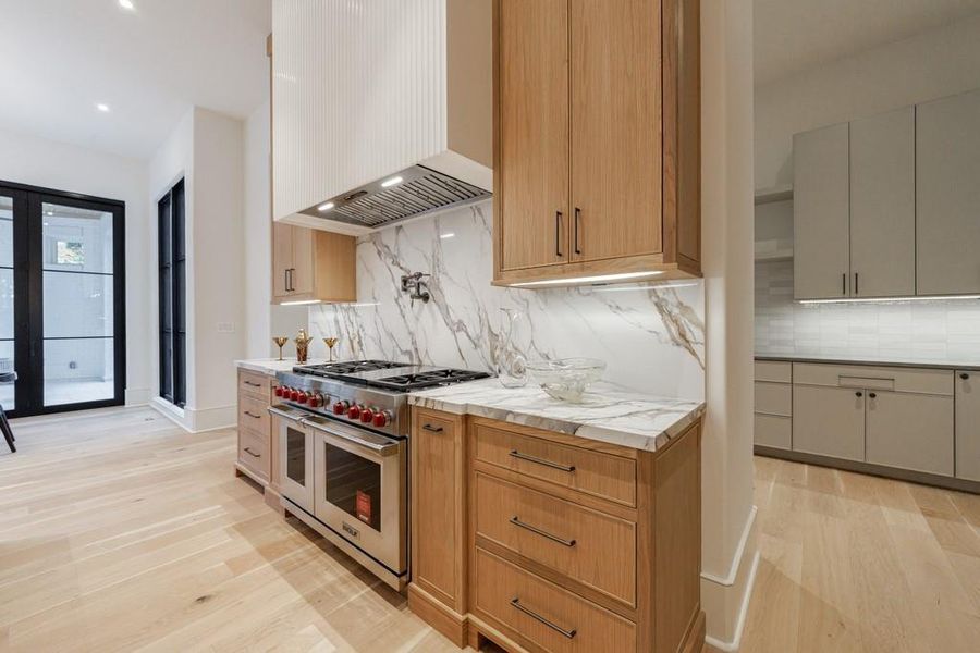 Furnished interior view inside a new home in , Atlanta (Image 74). Furnished interior view inside a new home in , Atlanta (Image 74).