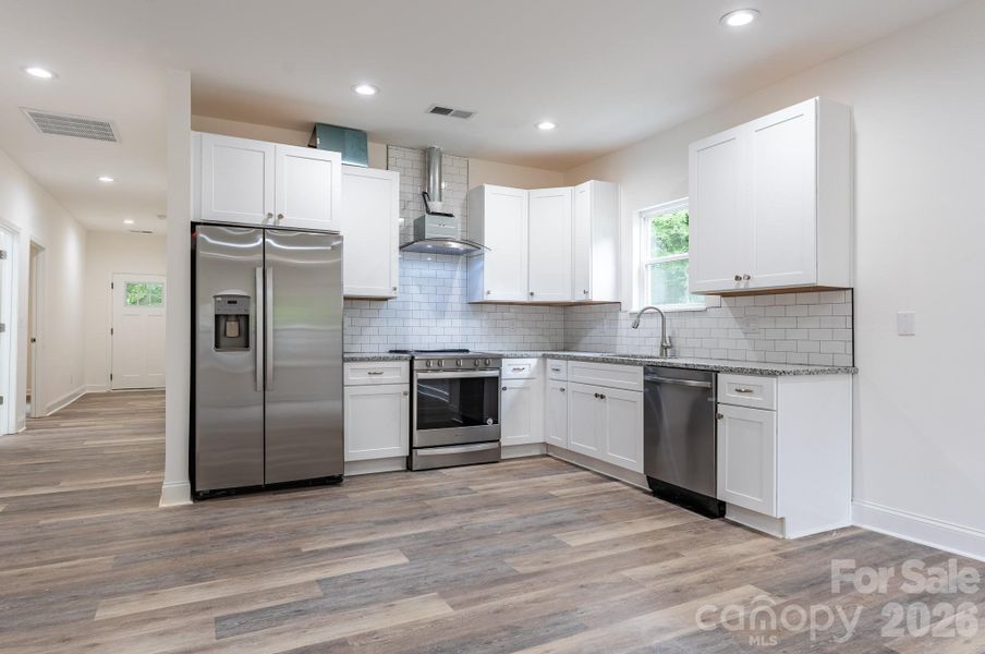Furnished interior view inside a new home in , Gastonia (Image 13).