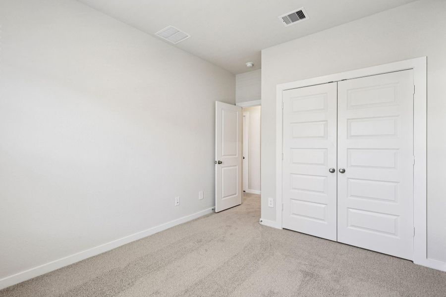Spacious, unfurnished interior of a new home in , Kemah (Image 23).