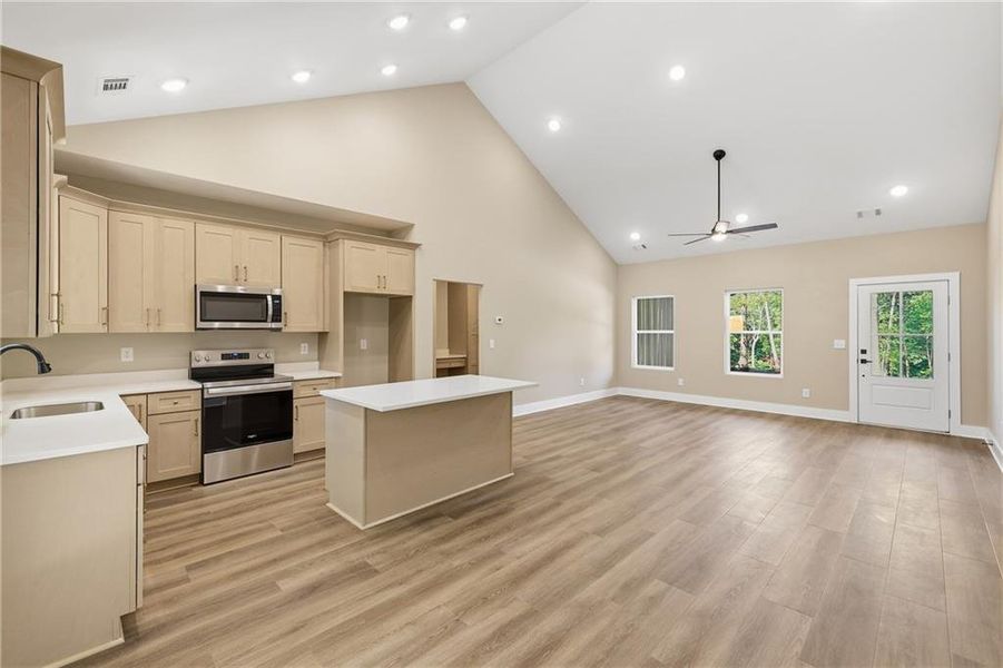 Furnished interior view inside a new home in , Clarkesville (Image 8).