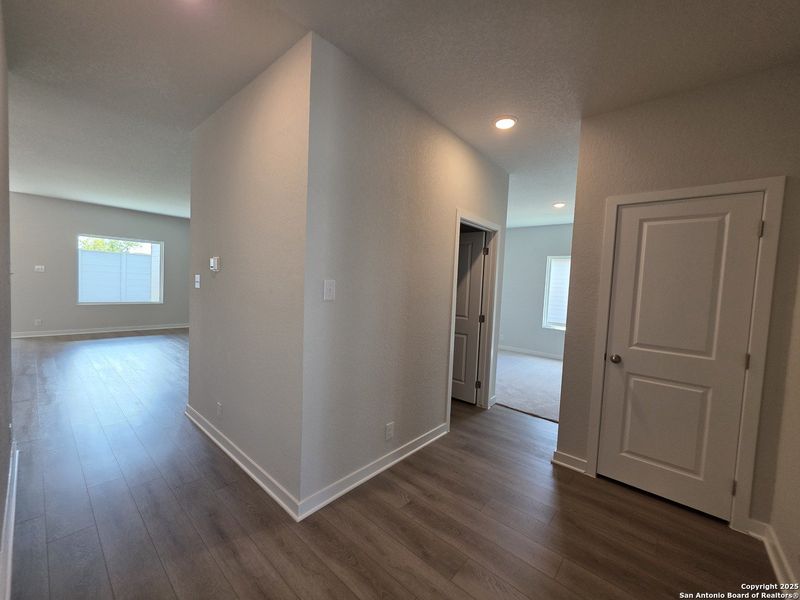 Spacious, unfurnished interior of a new home in The Summit at Saddlebrook Ranch 55's, Schertz (Image 16).