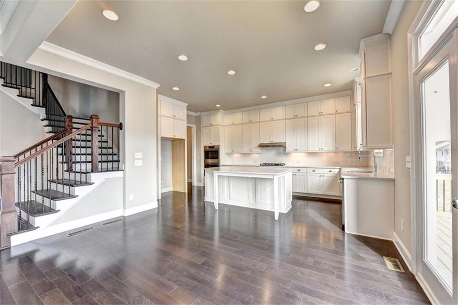 Furnished interior view inside a new home in Bellwyn, Johns Creek (Image 7).