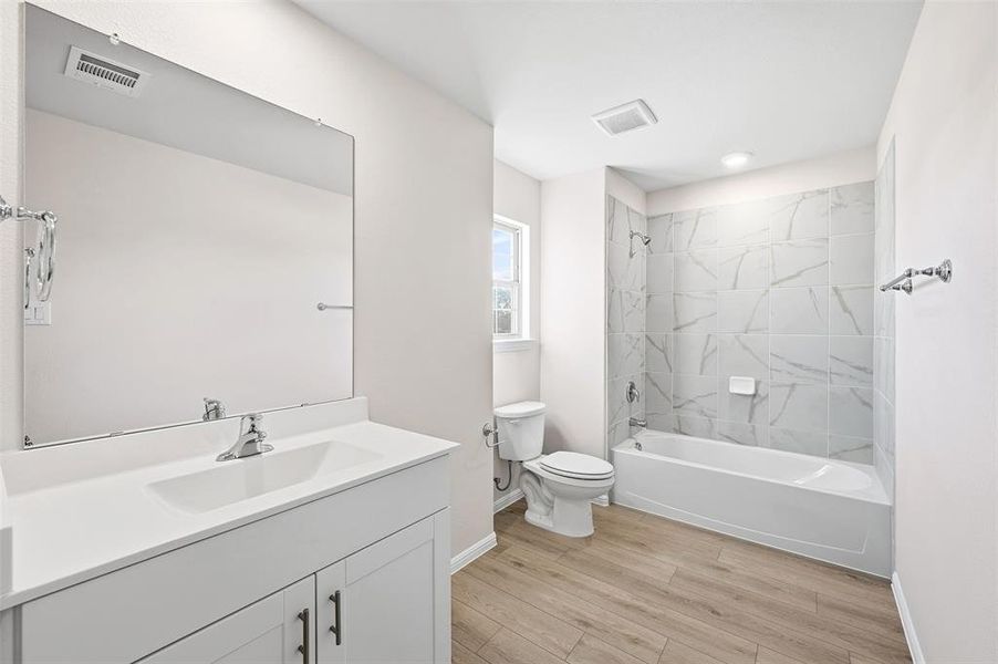 Furnished interior view inside a new home in Forest Park, Princeton (Image 9).