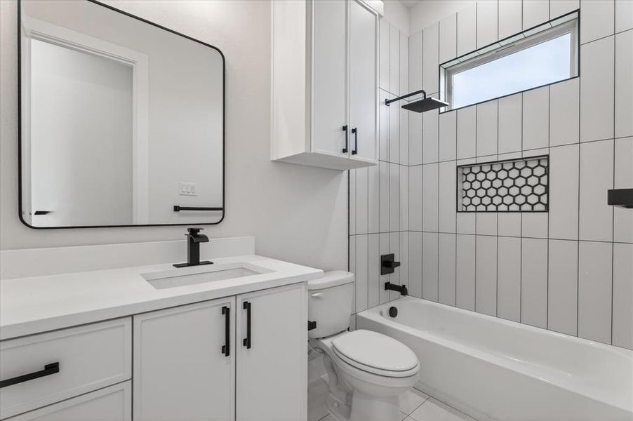 Furnished interior view inside a new home in , Celeste (Image 34).