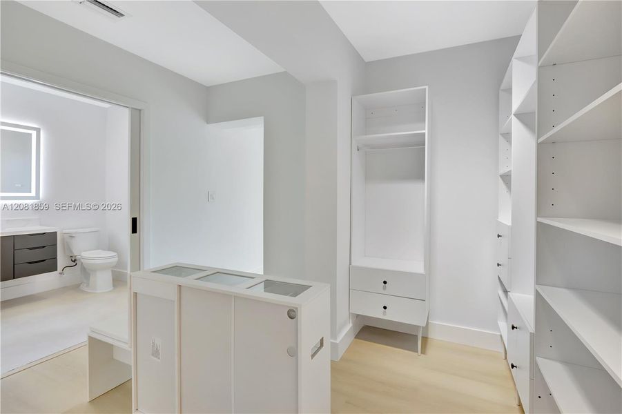Furnished interior view inside a new home in , Fort Lauderdale (Image 39).