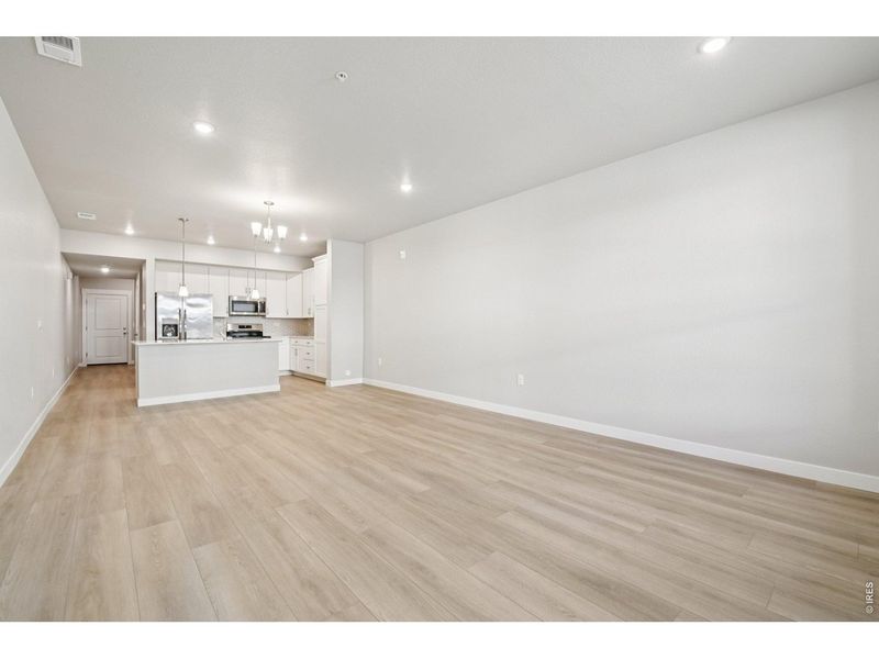 Spacious, unfurnished interior of a new home in , Longmont (Image 13).