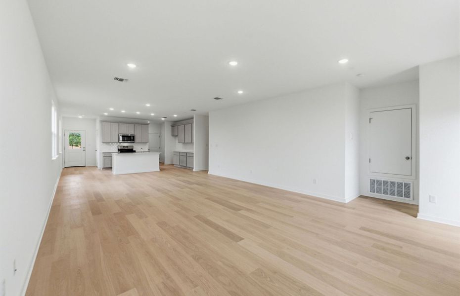 Spacious, unfurnished interior of a new home in La Cima, San Marcos (Image 27).