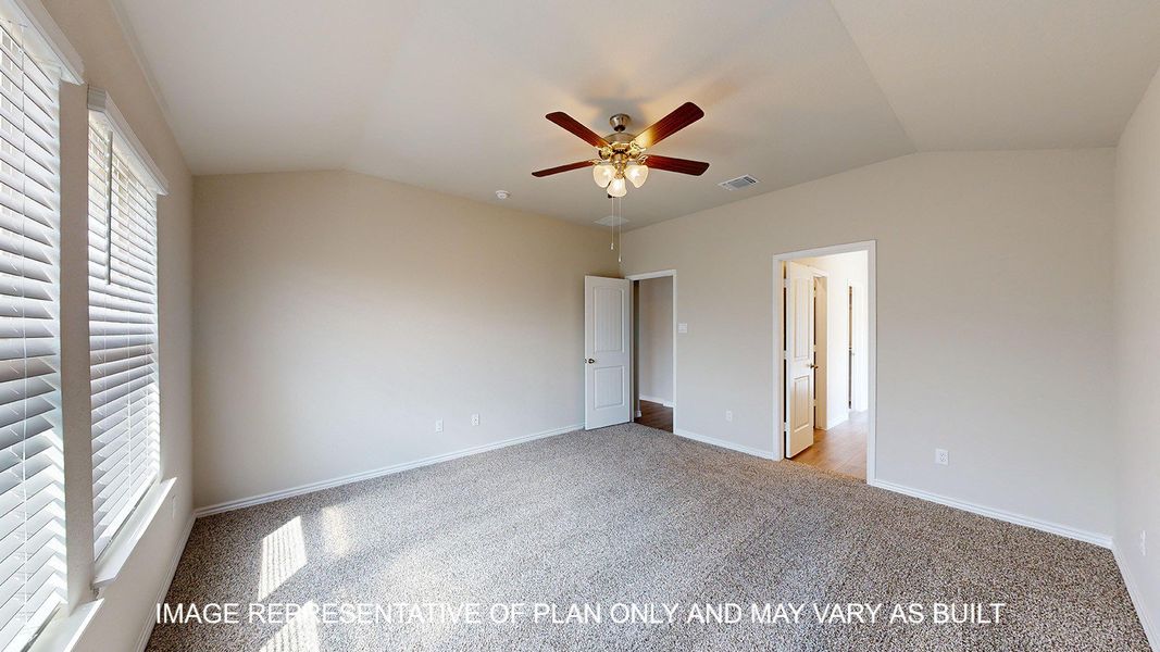 Spacious, unfurnished interior of a new home in Three Creeks - Colt Creek, Belton (Image 16).