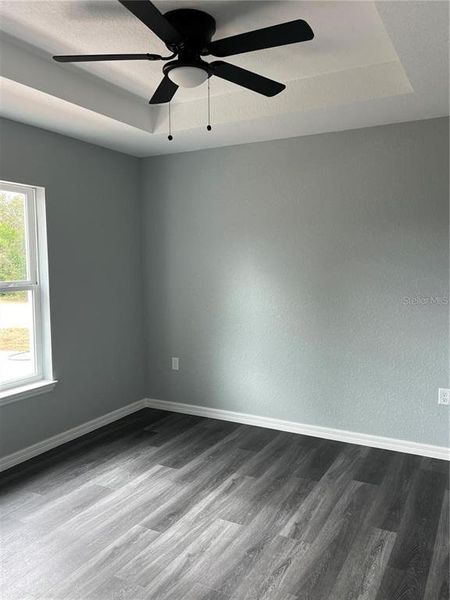 Spacious, unfurnished interior of a new home in , Dunnellon (Image 10).