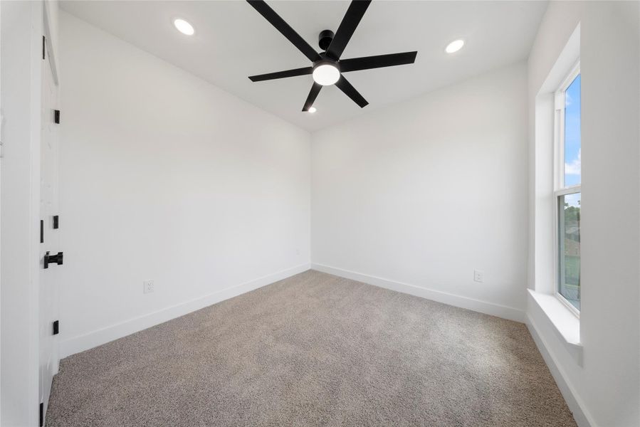 Spacious, unfurnished interior of a new home in , Houston (Image 16).