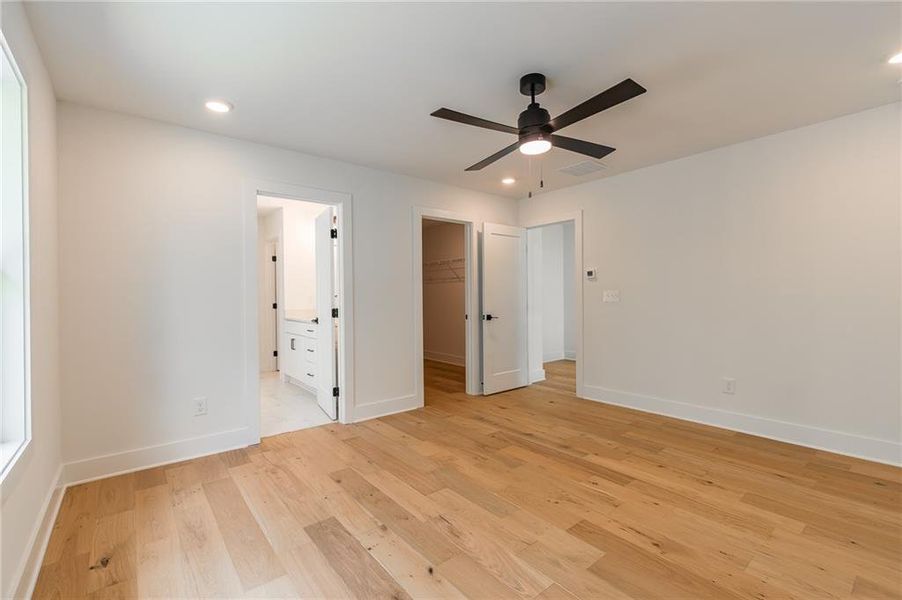 Spacious, unfurnished interior of a new home in , Gainesville (Image 19).